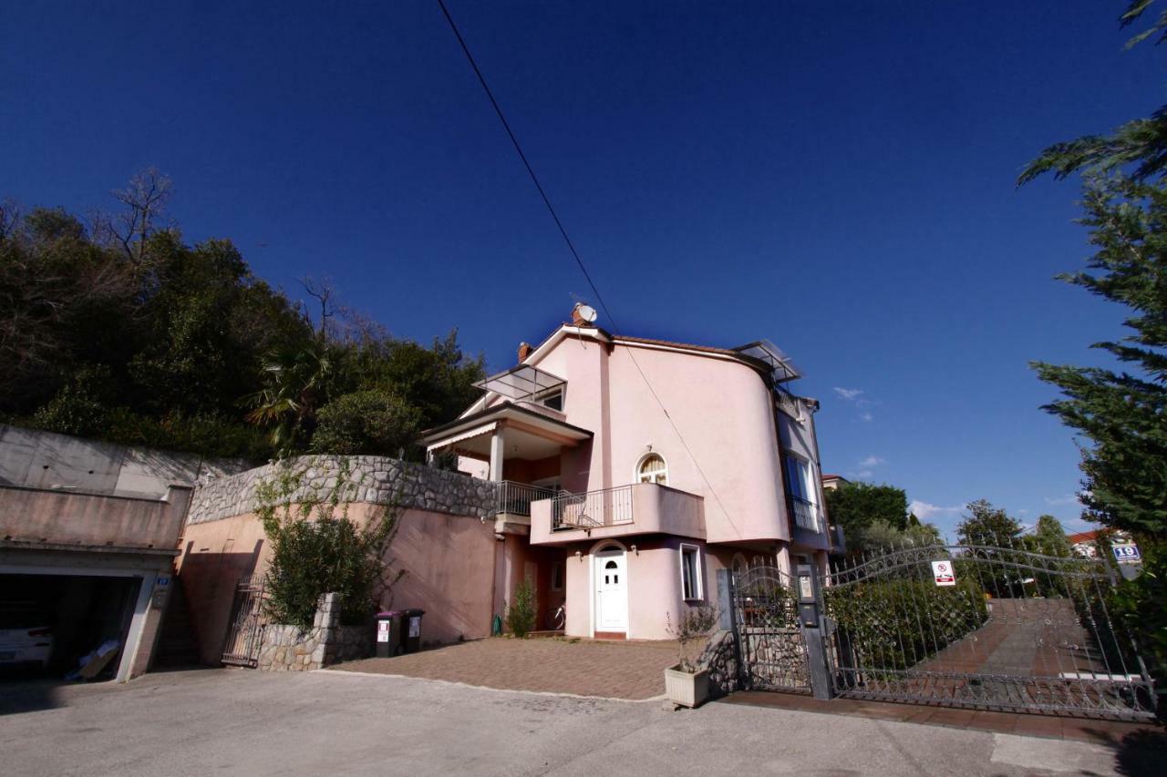 Villa Mihaela Ičići エクステリア 写真